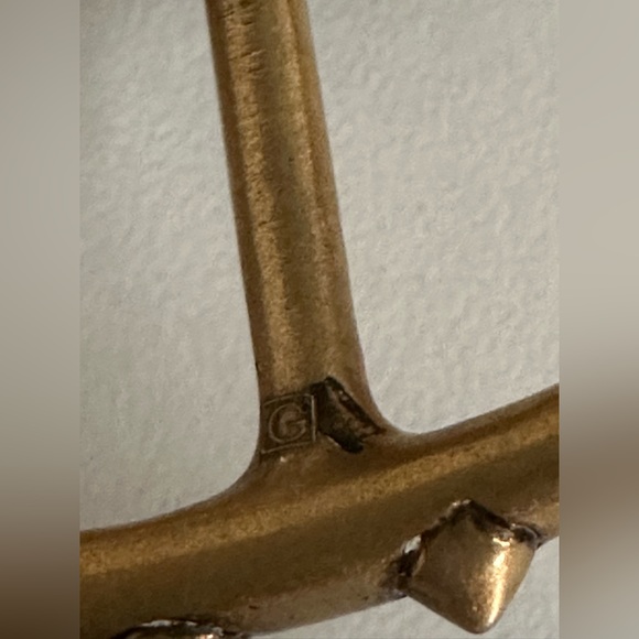 Gucci Multi-Finger Spike and Pearl Ring - Picture 10 of 15